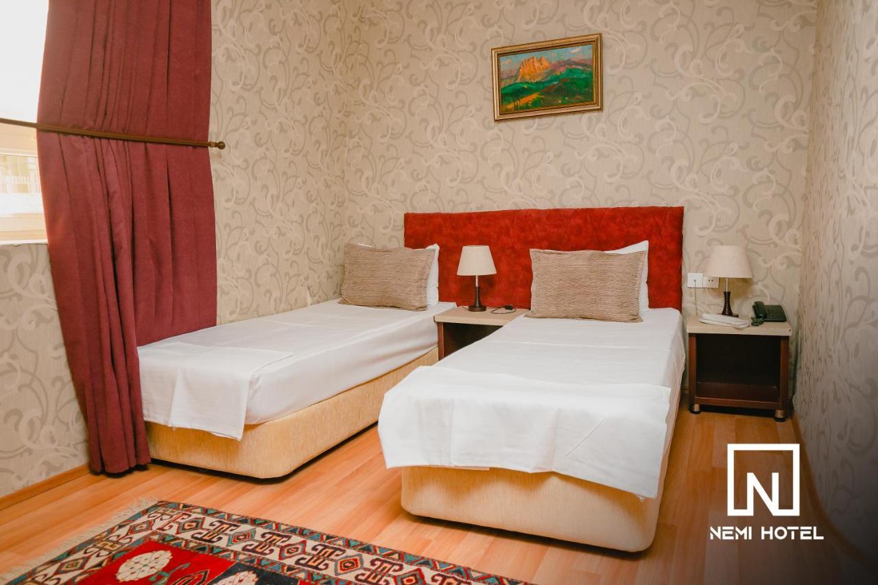 The Center Hotel Bakoe Buitenkant foto